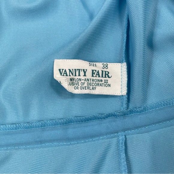 🔥Vintage 70s Vanity Fair 2 Pieces Nightgown & Robe Set Lace Maxi Length - Picture 10 of 16